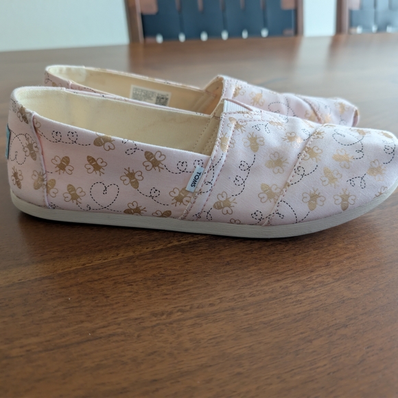 Toms Shoes - Toms Womens Bee Mine Alpargata Espadrille - Pink Women's Size 8